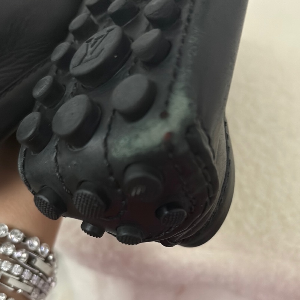 Authentic Louis  Vuitton Black and Gold loafers - SALE 🎉🎉 - Picture 6 of 10